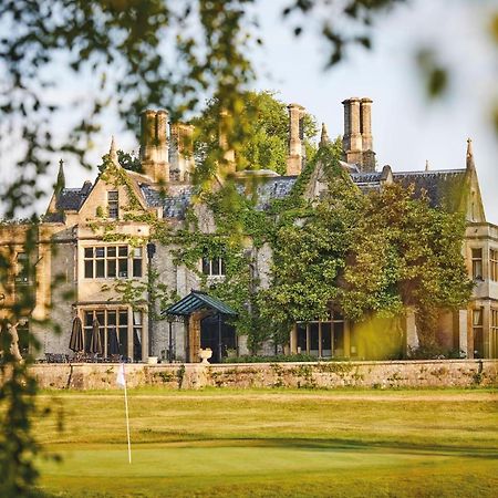 Foxhills Club & Resort Ottershaw Exterior foto